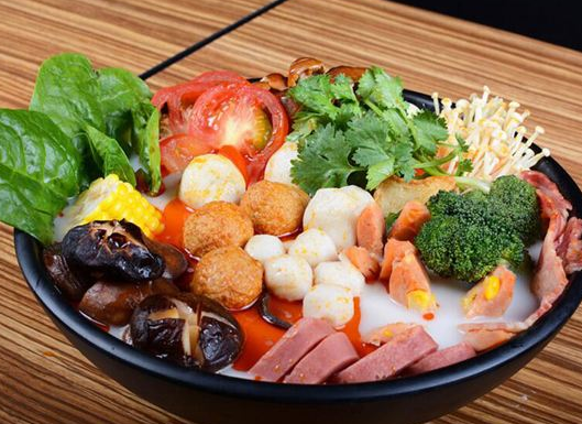 大舌頭麻辣燙加盟費高嗎?開大舌頭麻辣燙店投資大嗎?