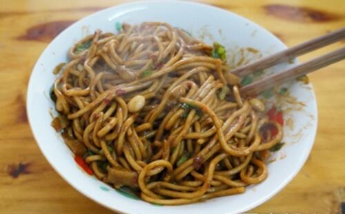 一勺匯熱干面館 正宗的武漢熱干面