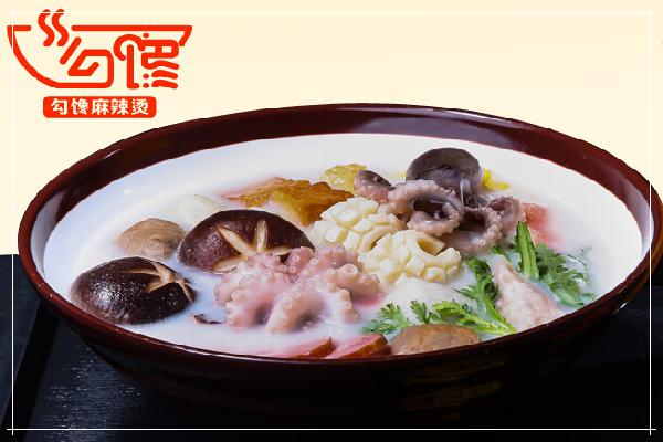 麻辣燙投資哪家好 勾饞麻辣燙真正為消費(fèi)者考慮的品牌