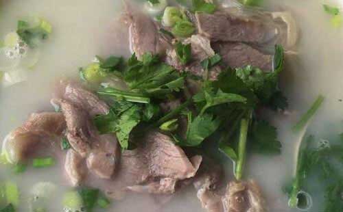 馬店羊肉湯十里飄香勾人食欲