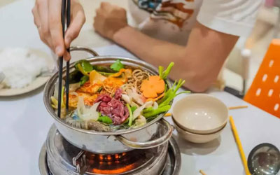 餐飲案例學習之海底撈_服務跟專注