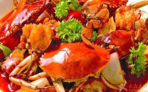 想開個(gè)肉蟹煲加盟店投資哪個(gè)品牌比較好？蝦模蟹樣怎么樣？