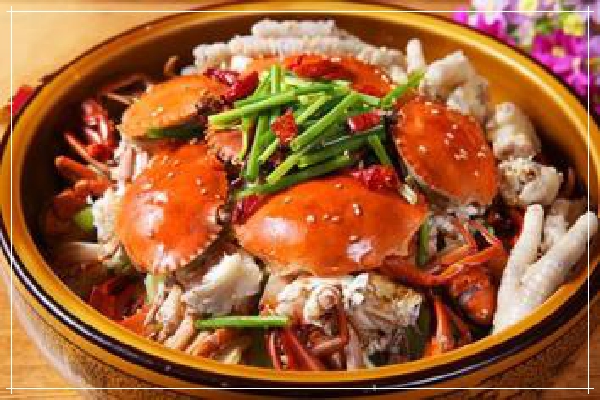 融合肉蟹的鮮香與鮮蝦的純粹，蠻橫肉蟹煲好吃不貴