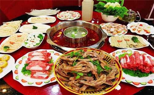 想吃特色火鍋 帶你了解膳品軒鵝掌火鍋