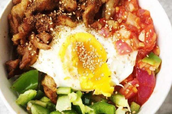 東北姐姐烤肉飯加盟費貴不貴？