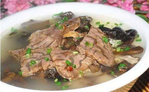牛三哥牛肉湯加盟 發家致富那是必須的