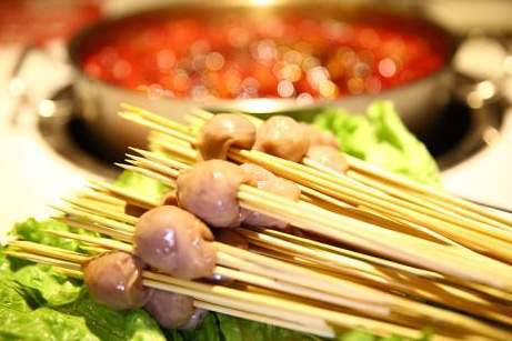 簽王***串串香項(xiàng)目的利潤情況如何呢？加盟它能賺錢嗎？