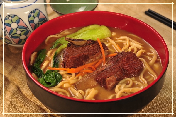 京湘排骨面完成了美食文明與餐飲的對接！
