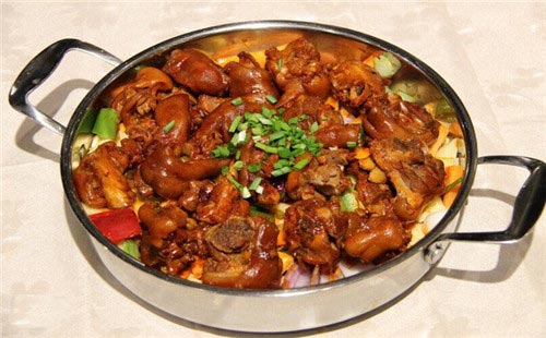 鴻鯤樓三汁燜鍋 帶你走進美食天堂