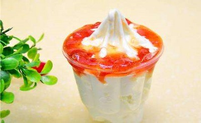 蜜雪冰城冰淇淋口感純正+造型精美