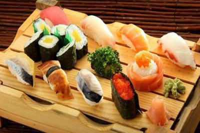 夏目外帶壽司低卡路里，低脂肪且營養(yǎng)均衡的食品
