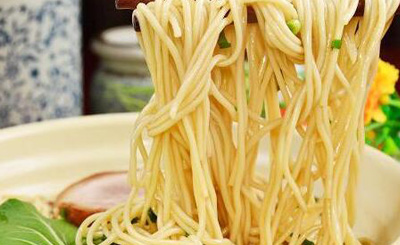 加盟東吳面館一年利潤有多少？