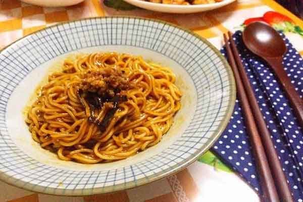 開面館如何賺錢？加盟廚神功夫面是您不錯的選擇