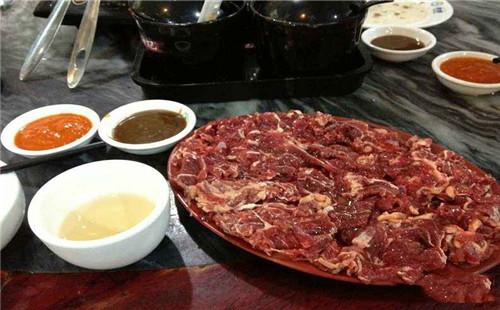 鮮牛肉火鍋店哪家好？海汕記潮汕牛肉火鍋讓你輕松致富