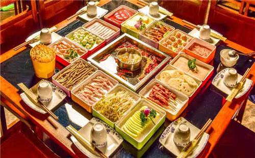 火鍋行業(yè)本小利大 重慶漫火鍋?zhàn)屇p松把錢(qián)賺
