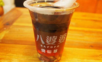八婆婆燒仙草奶茶加盟怎么樣？