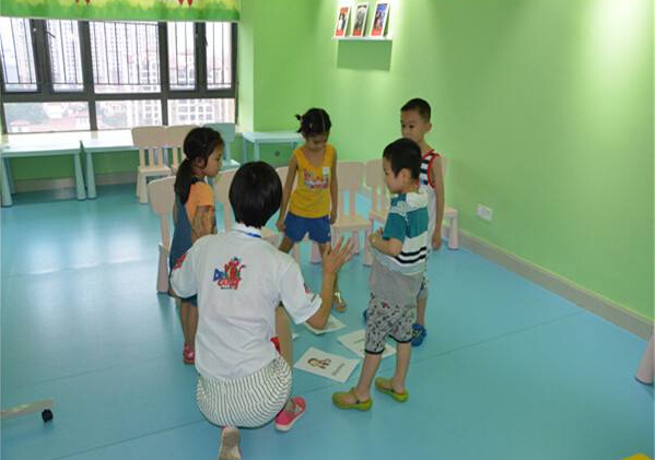 家庭式幼兒托管班收費(fèi)標(biāo)準(zhǔn)