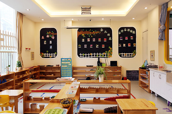 蒙特梭利幼兒園加盟費是多少