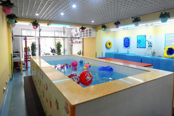 嬰樂士嬰兒游泳館加盟怎么樣