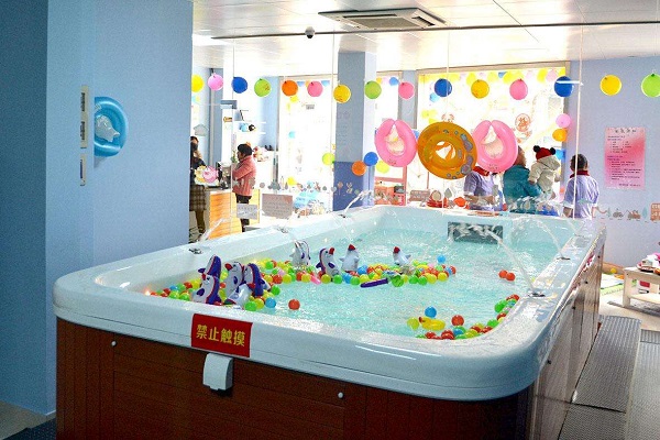 七彩泡泡嬰童游泳館如何加盟