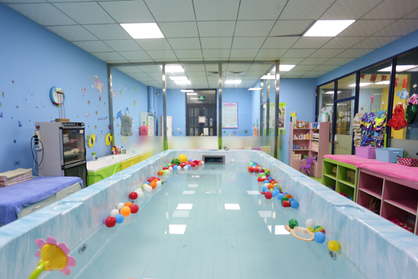 嬰幼兒游泳館設備廠家有哪些