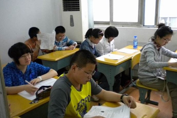 中小學(xué)課外輔導(dǎo)機(jī)構(gòu)加盟好嗎