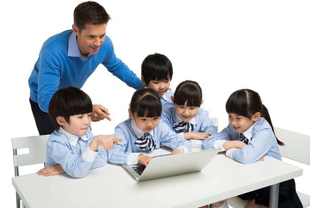英語培訓班需要什么資質，對英語培訓老師要求
