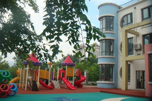 小紅帽幼兒園怎么加盟，總部地址在哪