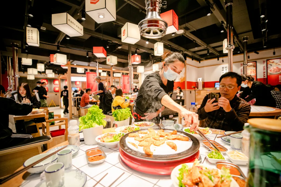 “餐飲湘軍”兇猛：有人估值超百億，有人開店上萬家！