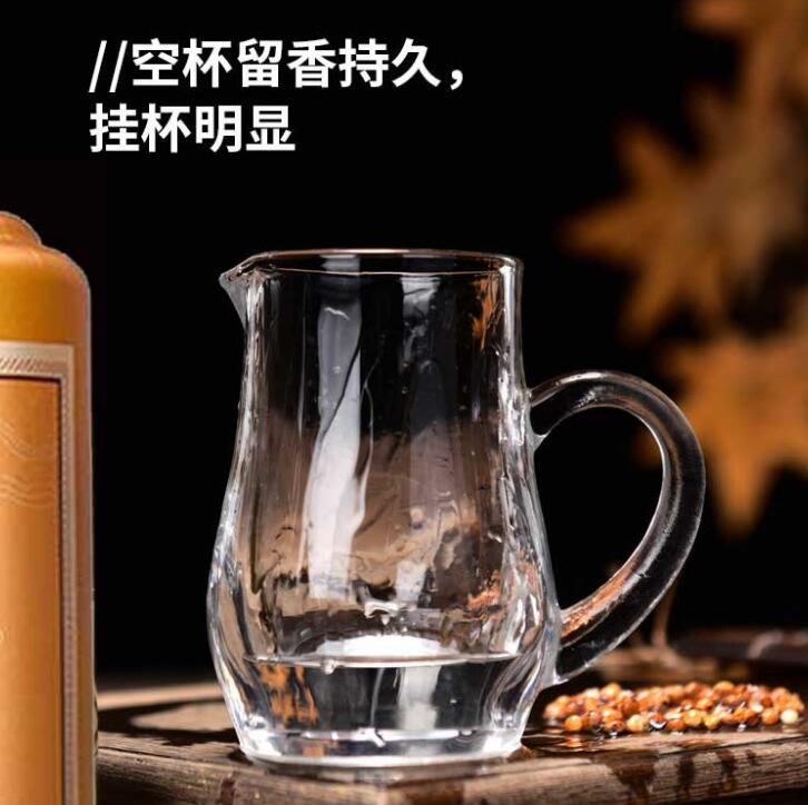 天成佳釀，世紀留芳——茅臺鎮散酒！醬香型白酒如何品評？
