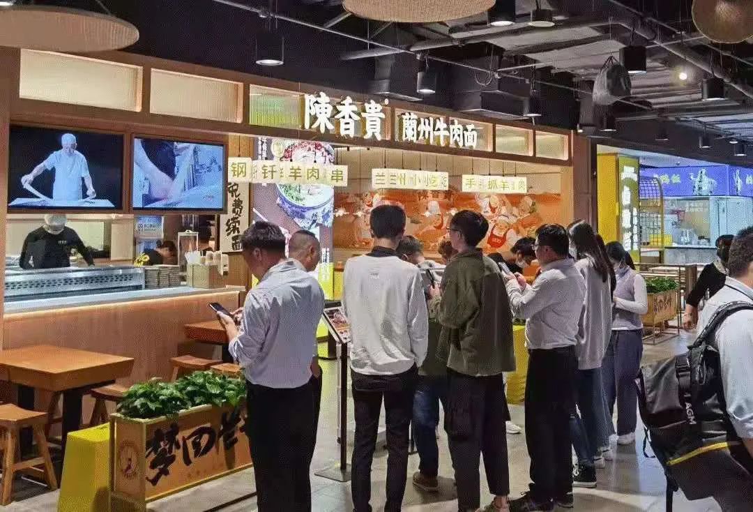 被資本熱捧后店租、人工翻倍：新式拉面品牌開(kāi)始過(guò)苦日子