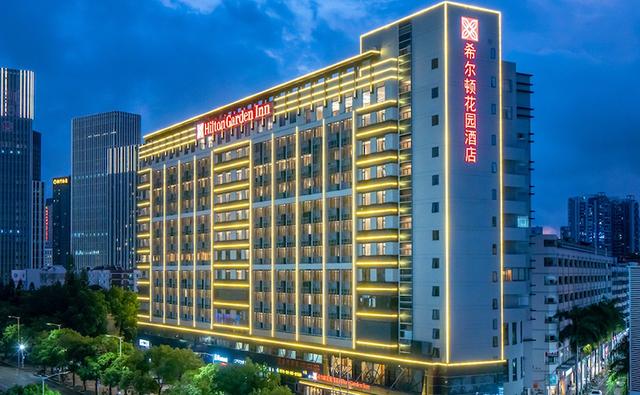 中端酒店爭奪市場，委托管理與特許經營孰優｜樂言商業