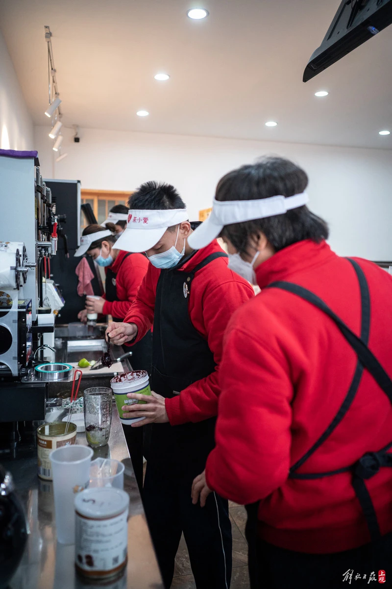 世界冠軍身價近億，為何重新創業選擇開奶茶店？