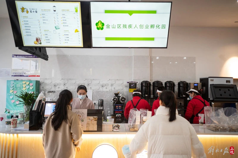 世界冠軍身價近億，為何重新創業選擇開奶茶店？