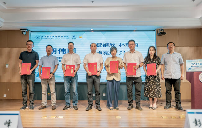 校企聯合開設創業先鋒班 培養數字媒體運營人才