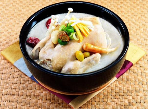 一席地雞窩餐飲有什么加盟優勢_加盟費是多少