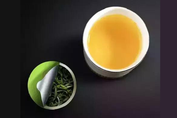 加盟店的小罐茶多少錢一套？