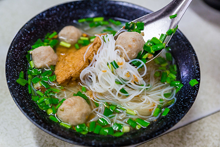 加盟一家吳佳米粉餐飲怎么樣？總店的加盟條件