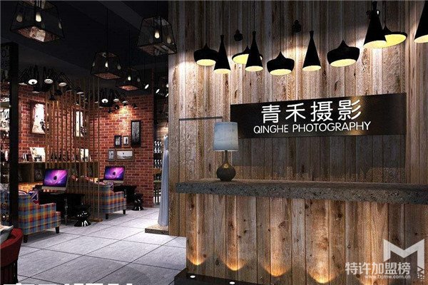 如何經(jīng)營婚紗攝影加盟店生意好？