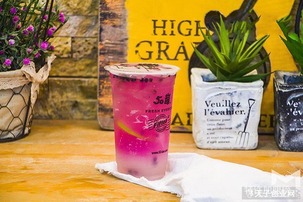50嵐奶茶加盟保障有哪些呢?讓你在創(chuàng)業(yè)路上暢通