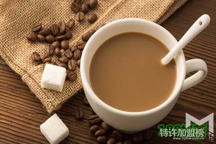 奶茶店的店員應(yīng)該如何接待客戶？