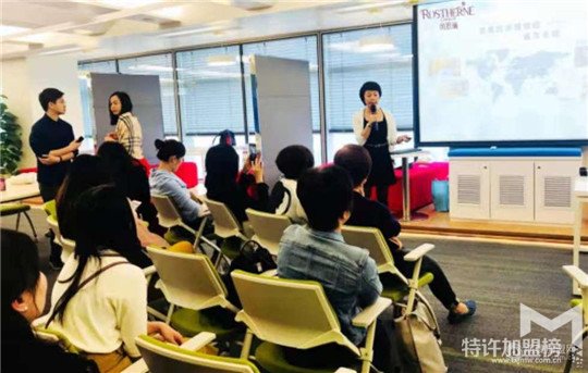 芮思琳&友邦保險關愛女性抗衰講座，走進珠江新