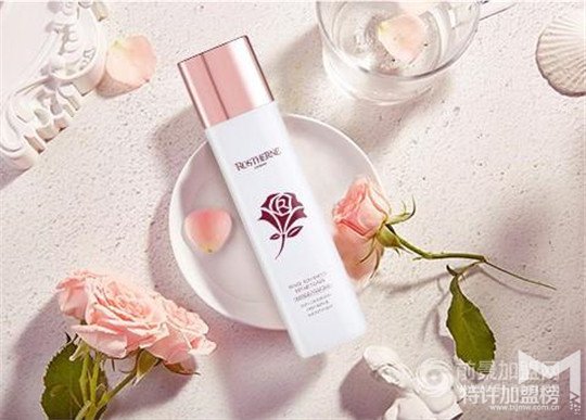 是時候公開芮思琳ROSTHERNE童顏水的美肌秘密