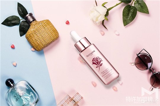 芮思琳“小粉瓶”祛斑美白精華，讓你雪肌透亮