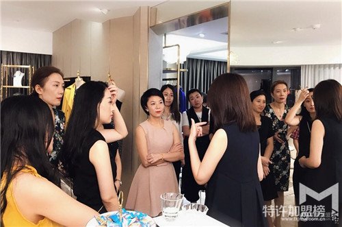 尋找您的型與色 英國芮思琳時尚女性高端沙