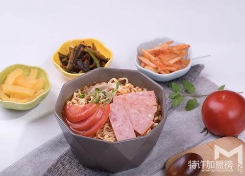 廬百味一根面加盟出餐快速，一日三餐都盈利<