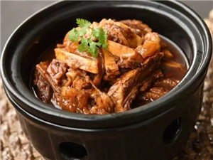 開(kāi)店加盟彭廚湘菜餐飲店應(yīng)該怎么樣經(jīng)營(yíng)生意好?
