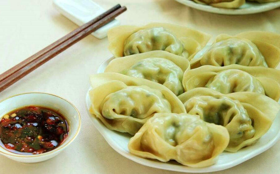 加盟子曰糊涂餛飩：特色小吃 食色兼?zhèn)?生意火爆!