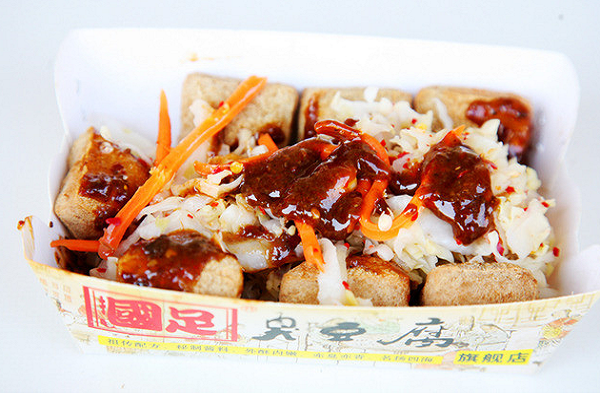開店加盟國(guó)足臭豆腐加盟費(fèi)多少錢