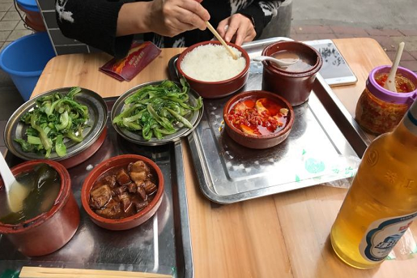 瓦罐營養快餐加盟哪家好 張記瓦罐湯歷久彌新